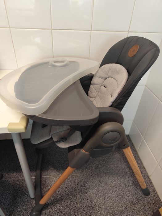 Cadeira de refeição evolutiva da Bebéconfort