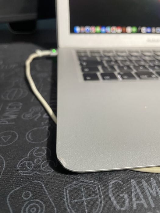 Macbook air 2017 - A1466