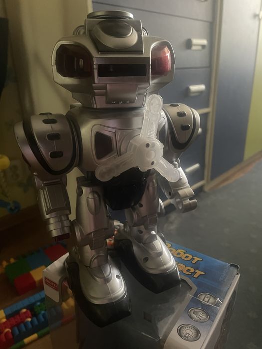 Робот іграшковий музичний з дисками