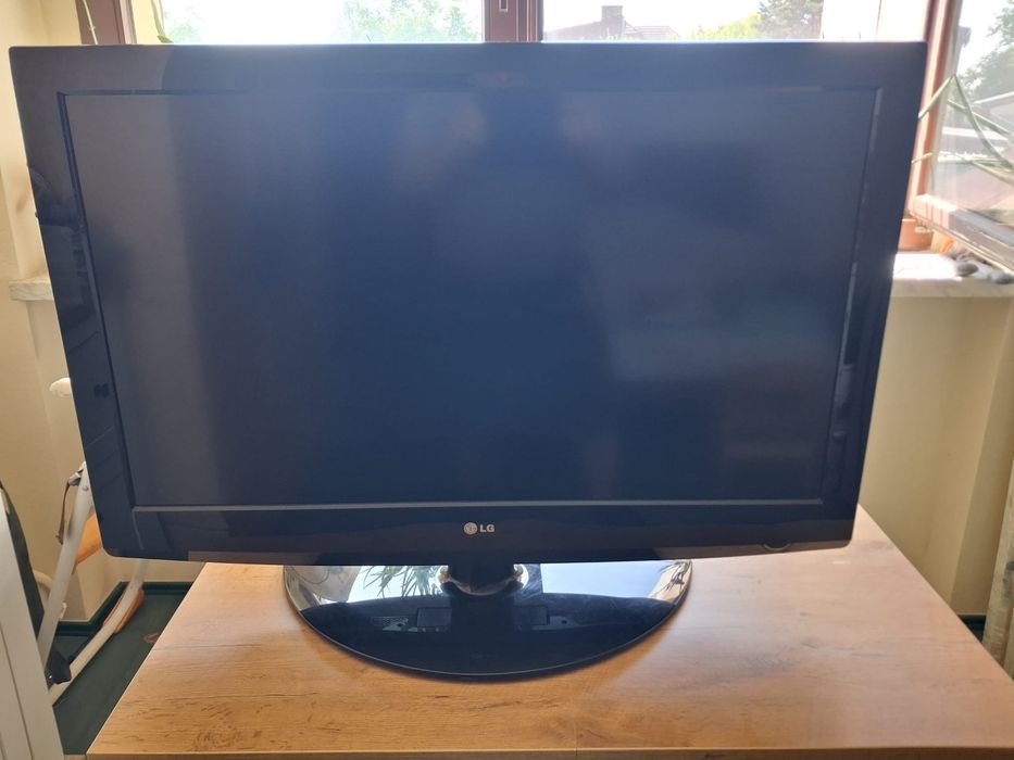 W pełni sprawny telewizor LG 37lf2510