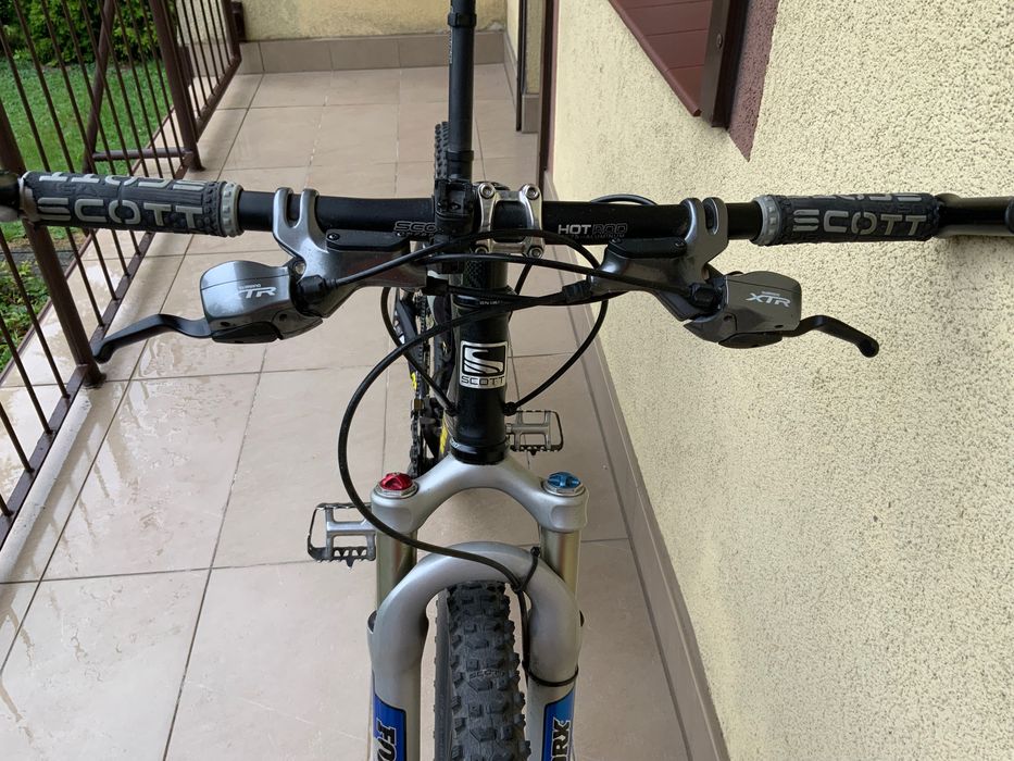 Scott racing team issue