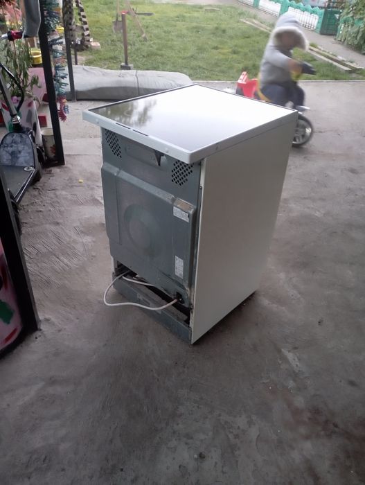 Електроплита в хорошому стані