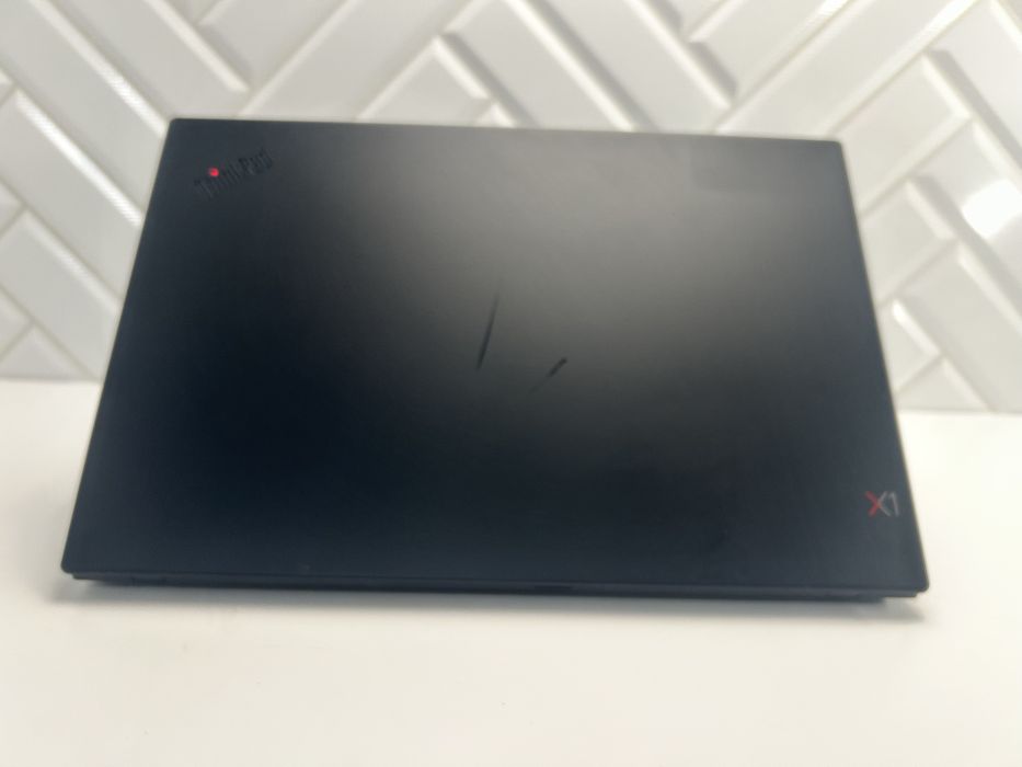 Świetny Laptop Lenovo x1 Carbon  i5-8gen 8 GB / 256 GB SSD