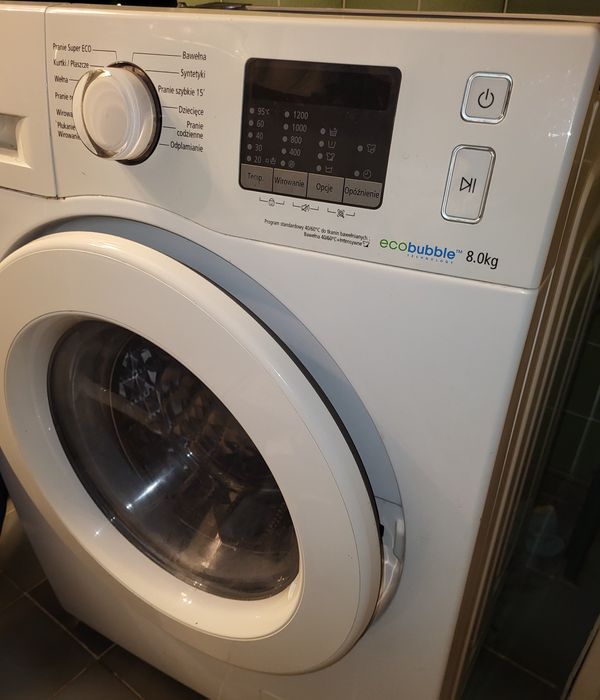 Pralka Samsung Ecobubble 8 kg, WF80F5E0W2W