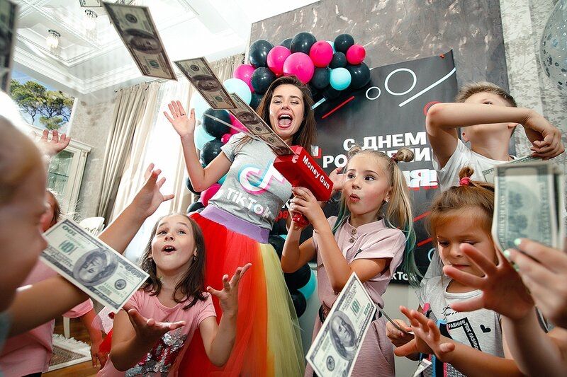 Аніматори на Свято, Аниматоры на Праздник, Піньята, Шоу Програми!