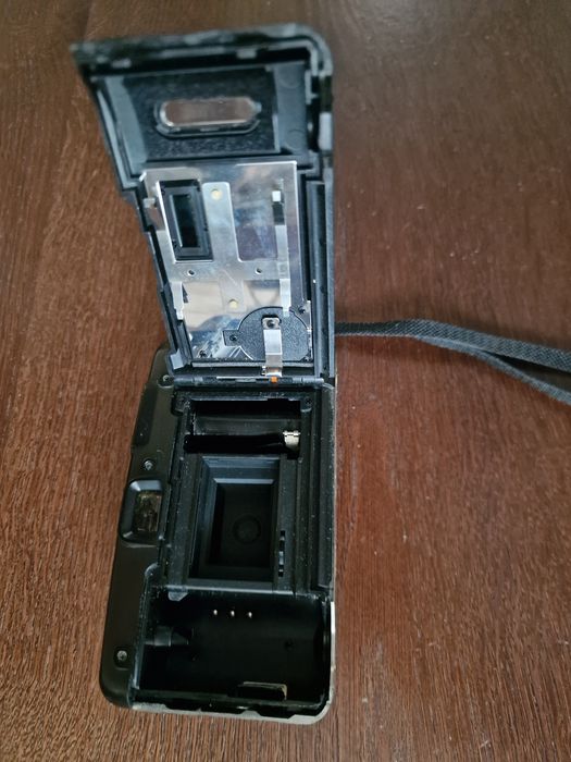 пленочный фотоаппарат Samsung Fino 35S.