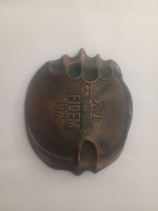 Medal zabytkowy.
