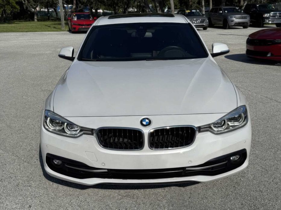 BMW 3 Series 330i      2018