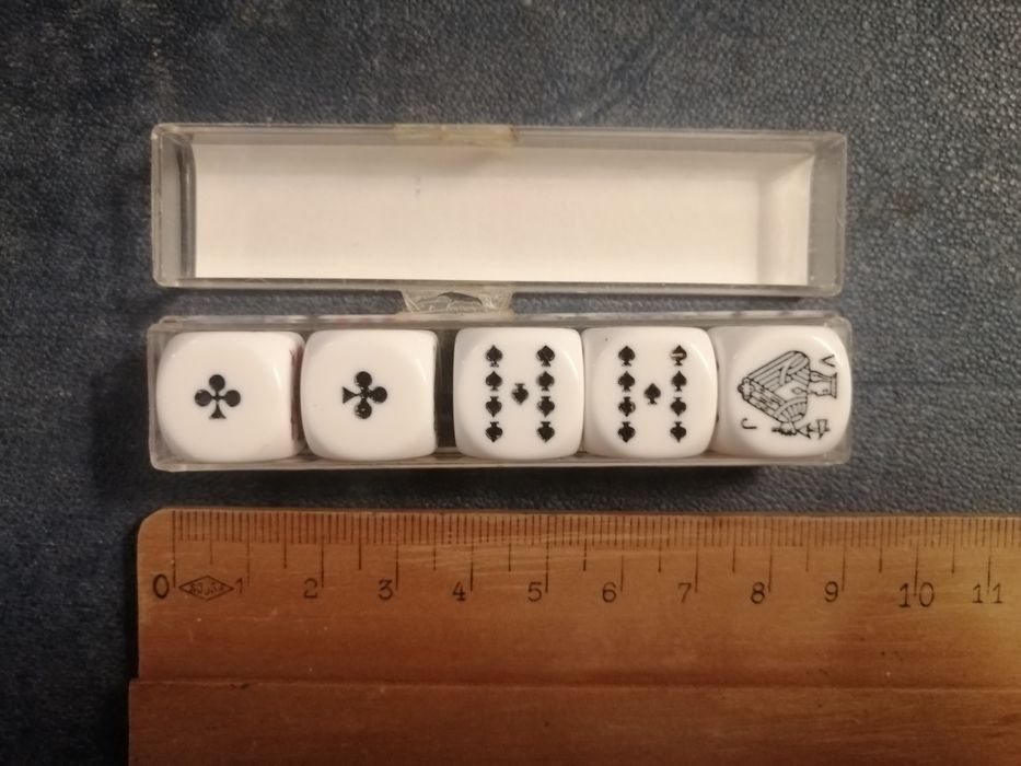 Caixa de dados da Majora's antiga.
