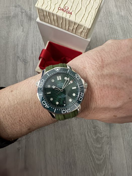 Omega Seamaster Diver 300M Master Co-Axial 42
