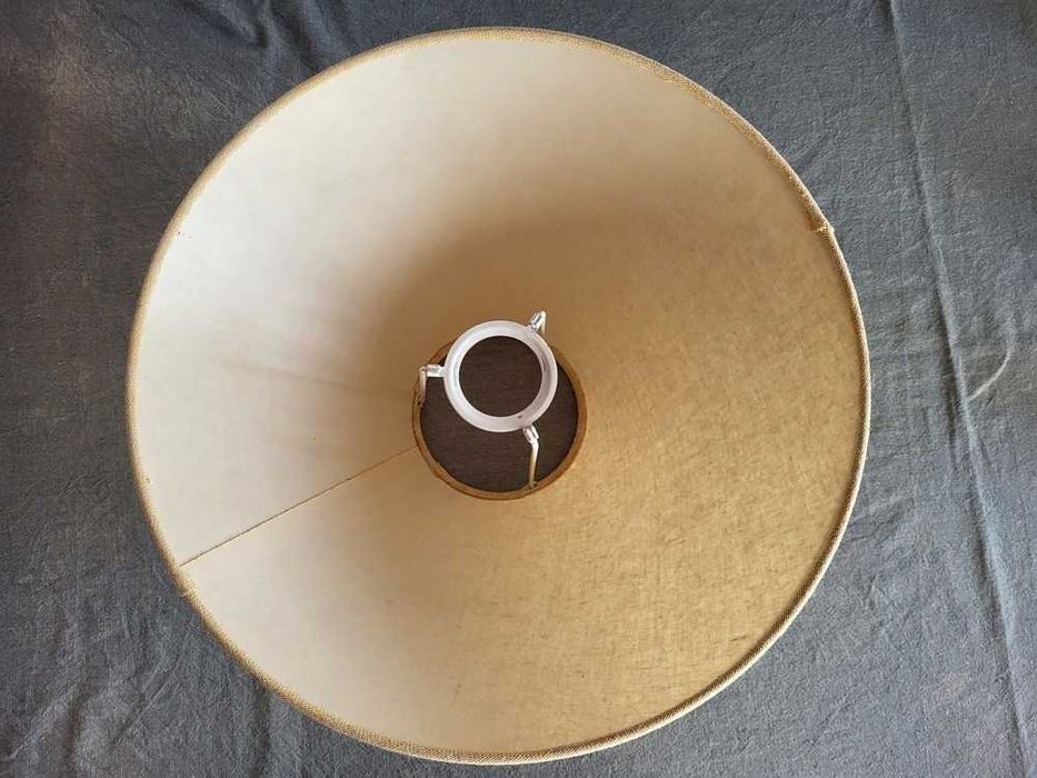 Abajur Creme
Diâmetro 36,5 cm