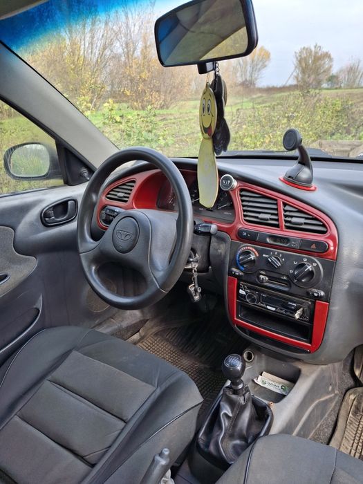 Автомобіль Daewoo Lanos