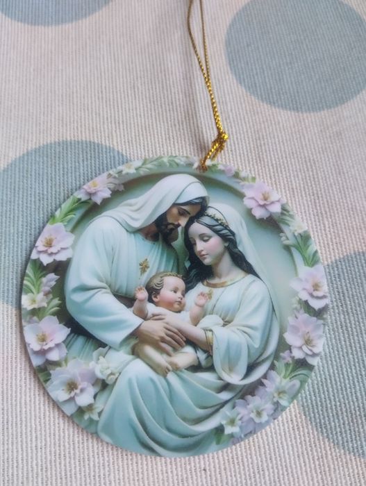 Vendo estatueta e PIN de Portugal