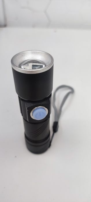 Lanterna UV para ver manchas invisíveis