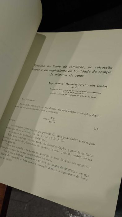 Retração linear / Equivalente de Humidade de solos