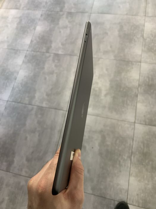 iPad 8th 32GB Space Gray
