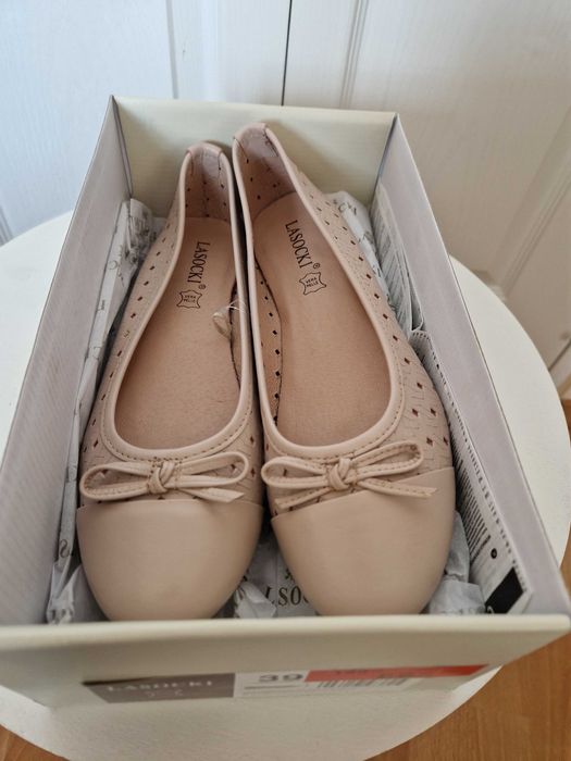 sprzedam nowe baleriny marki Lasocki