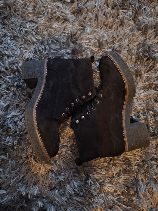 Zamszowe buty na klocku