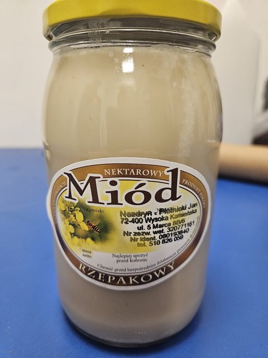 Miód rzepakowy z własnej pasieki