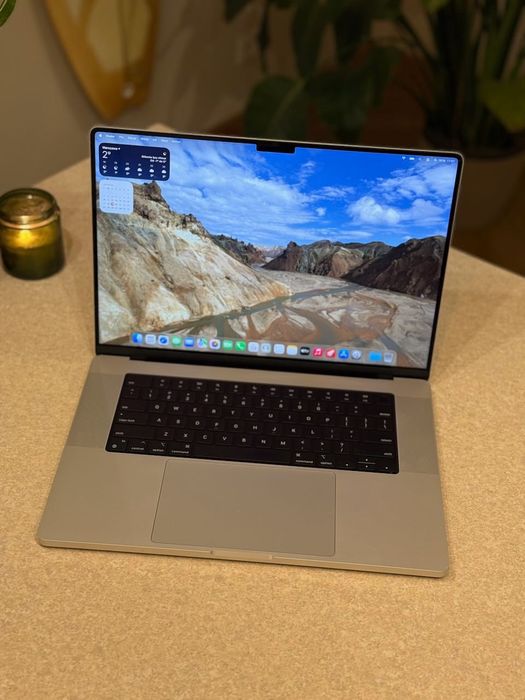Apple MacBook Pro 16” M1 Max 64GB ram 1TB SSD