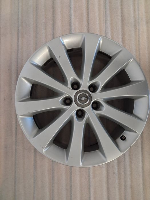 Felgi  Aluminiowe 4x Sztuki Opel Meriva 17 7x17 ET35 Oryginał