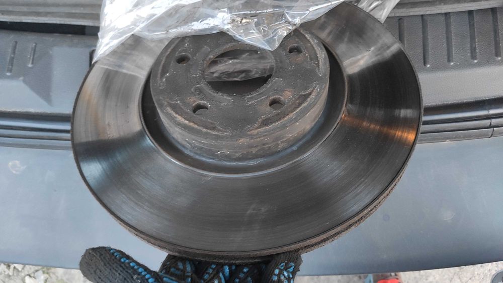 Продам гальмівні диски для Ford Kuga 2013 (задні)