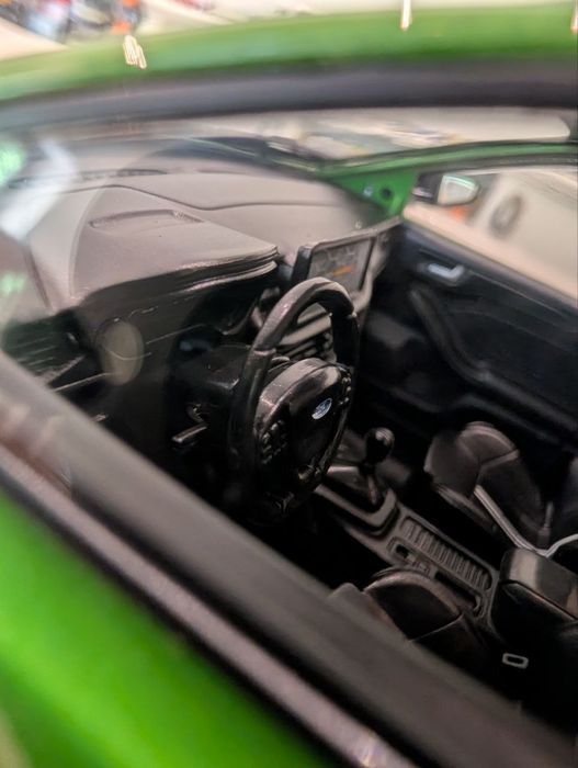 Масштабная модель Ford Focus ST (2022) 1:18 MCG Metallic Green
