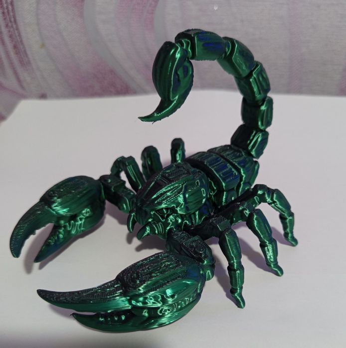 Скорпіон на подарунок