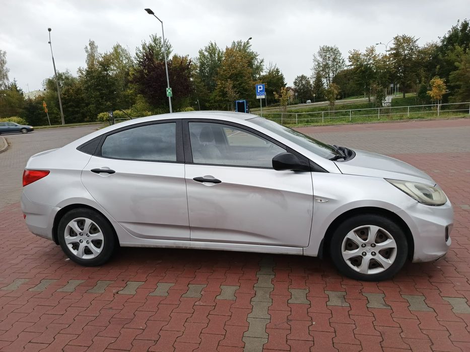 Hyundai Accent 2011