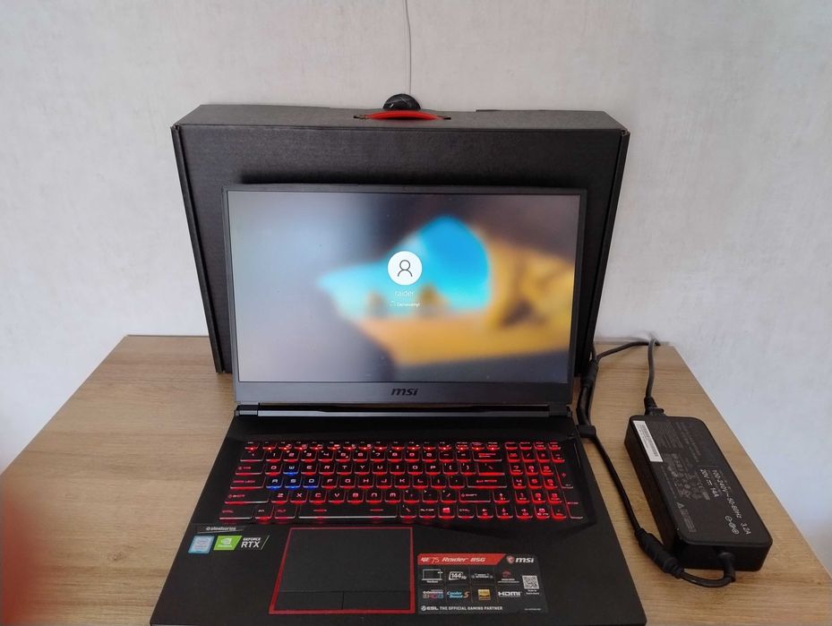 MSI GE75 Raider 8SG-054PL (i7+RTX2080+16GB RAM)