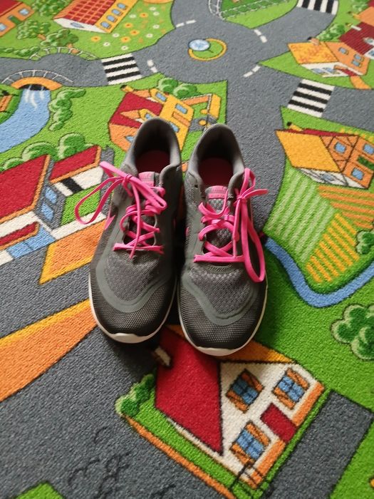 Damskie Nike rozmiar 40