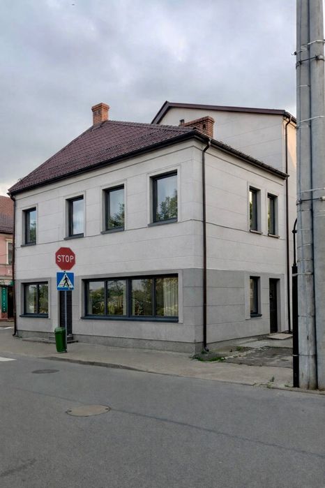ZAMIENIĘ / Sprzedam  CENTRUM Białej mieszkanie i 2 lokale usługowe  uslugowe