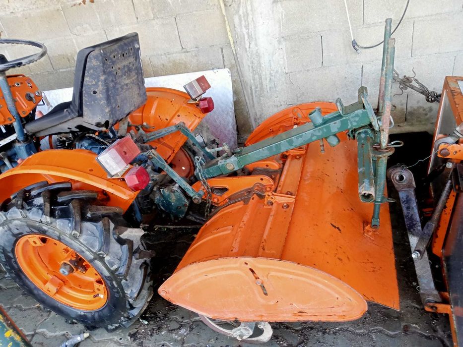Kubota, Trator B6000