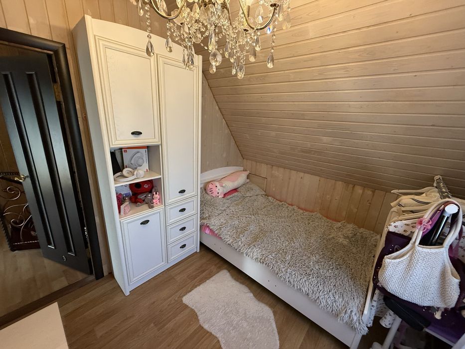 Гаряча пропозиція. Двоповерховий будинок в місті. Ремонт