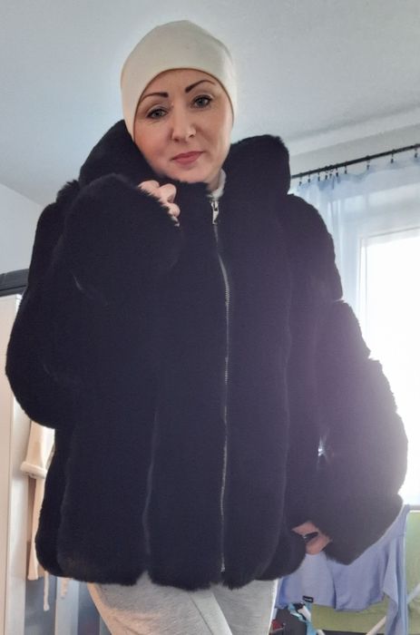 Sztuczne futro z wstawkami ze sztucznej skóry