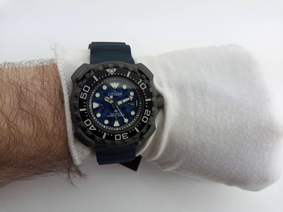 Титановые японские дайверские(200м) часы Citizen Eco-Drive BN0227-09L