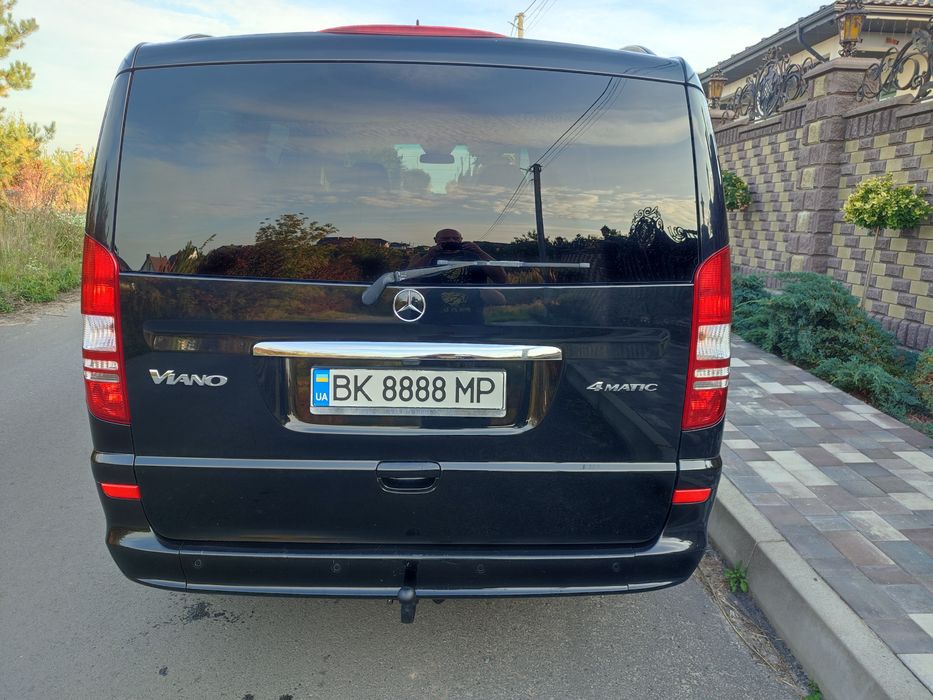 Мерседес Віано 4matic продам