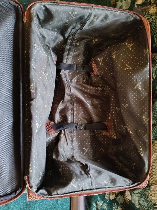 Дорожеые чемоданы