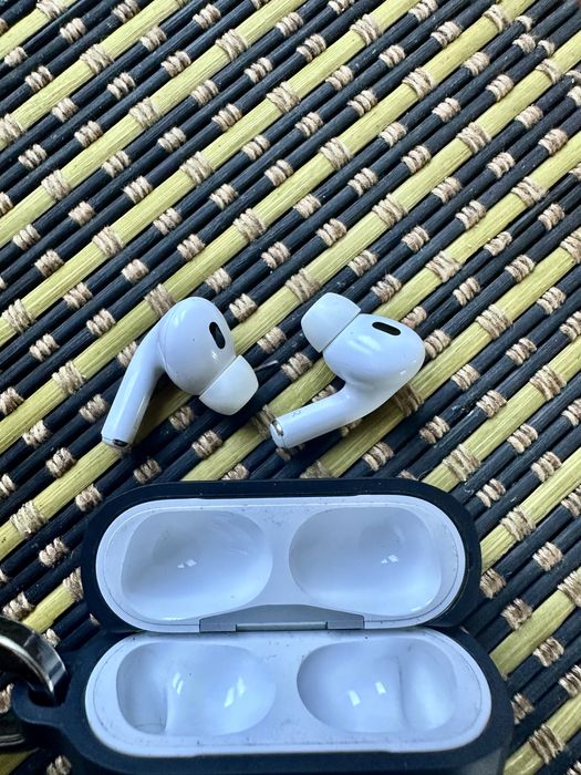AirPods Pro 2nd Generation (Lightning) – Premium Sound and ANC64751414141825122