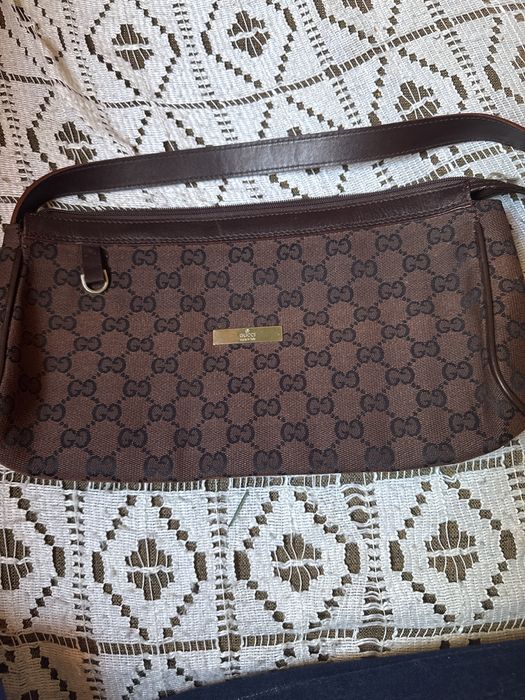 Bolsa de ombro castanha padrão GG