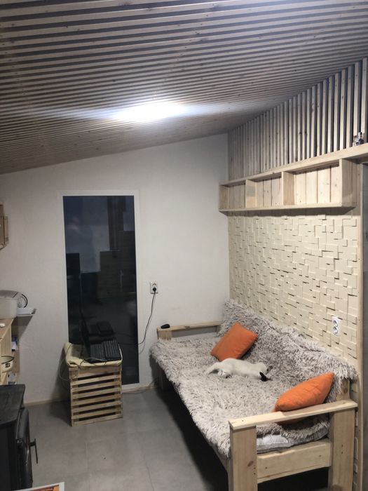 Модульний будинок з каміном.