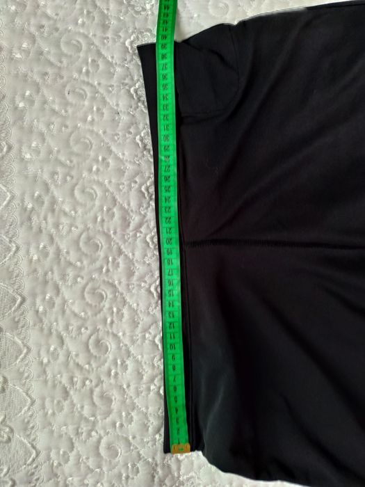 Шорты женские  р. М-Л спортивные Nike