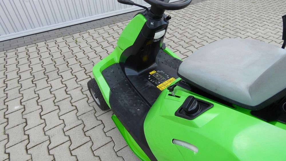 Traktor kosiarka Viking R4 MR 4082 Briggs&Stratton  (150705.4) Baras
