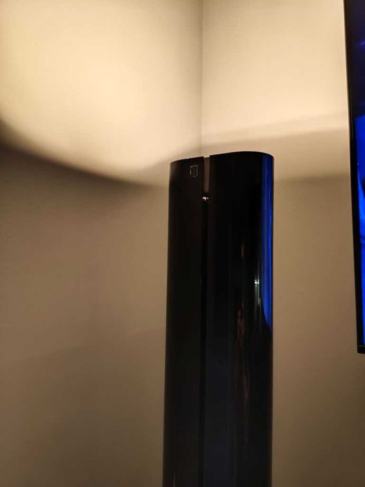Lampa  Artemide Megaron proj. G. Frattini z 1979 roku