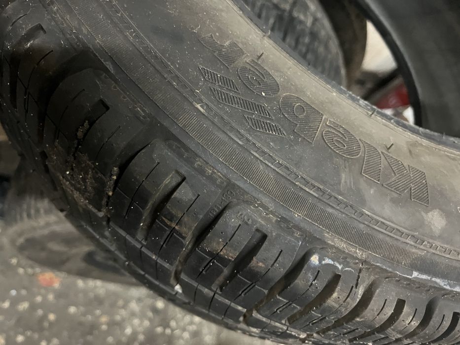 Opony zimowe dostawcze - Kleber Transpro 4s - 195/70r15c - 2022