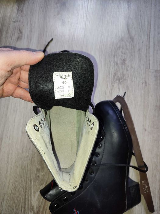 Ковзани / коньки розмір 40, фото устілки / стельки