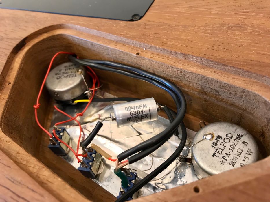 Presto Lang gitara elektryczna HSS 24 progi tremolo z blokadą strun, Polska
