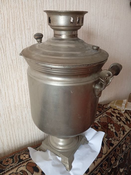 Самовар угольний старинний
