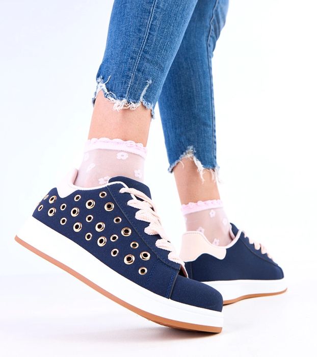 Granatowe sneakersy na platformie z nitami Adelis