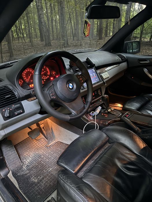 Продам BMW X5 e53 m57